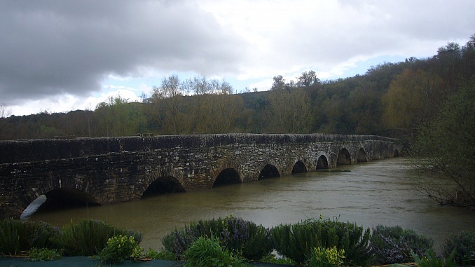 Puente de Iruña de Oca