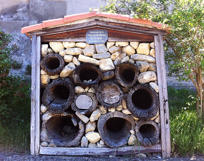 Homenaje a las abejas