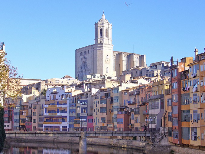 Río Onar y Catedral de Girona