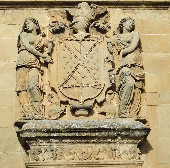 Detalle de escudo en la Sacra Capilla de El Salvador, en Úbeda