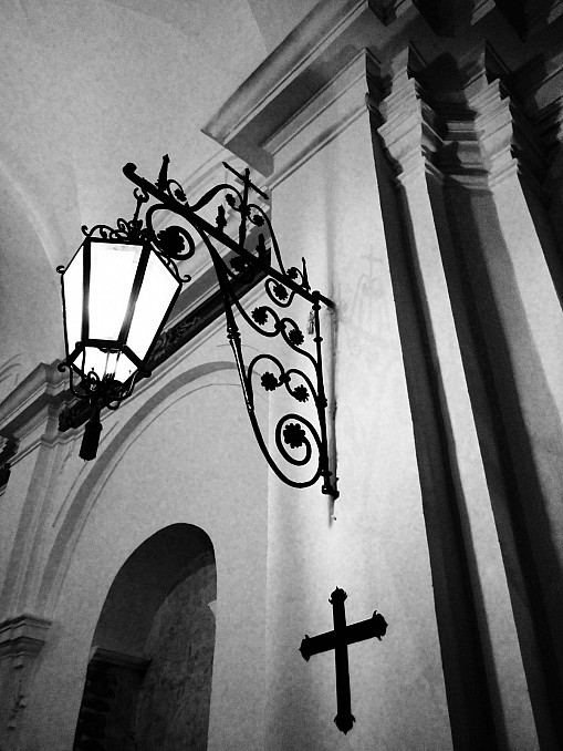 Farolillo en la Ermita de Nuestra Señora del Monte