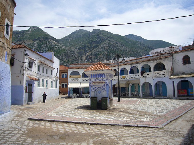 Plaza en Chaouen (Marruecos)