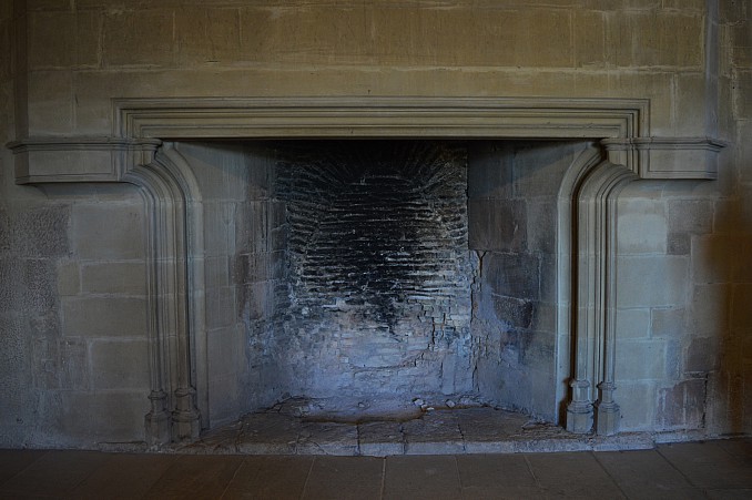 Chimenea en el castillo de Olite