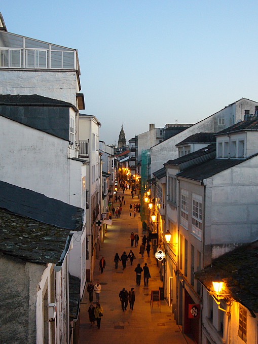 Rua Nova desde la muralla de Lugo