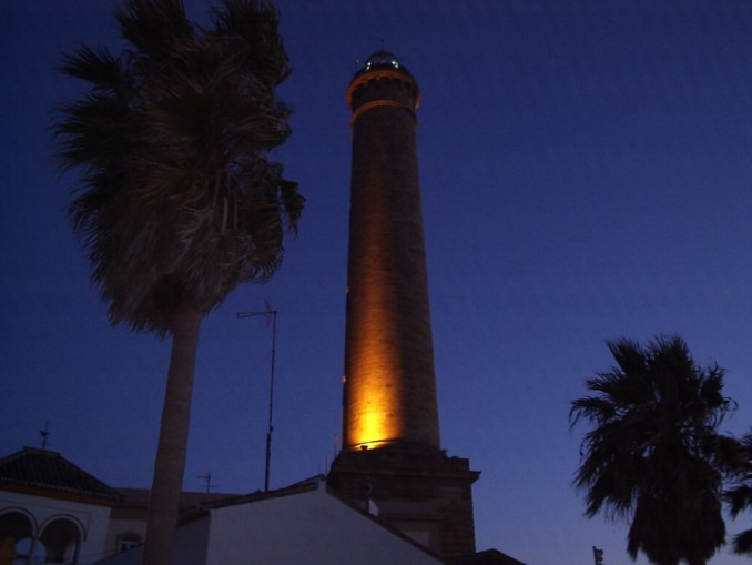 Faro de Chipiona de noche