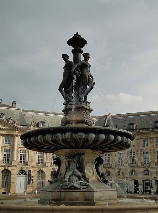 Fuente de la Plaza de la Bolsa (Burdeos)