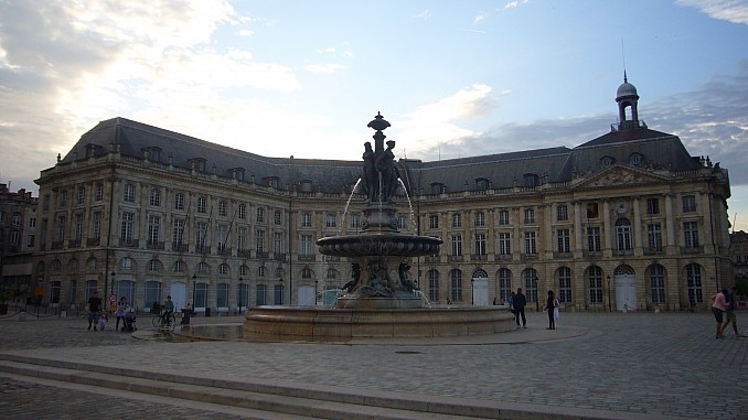 Plaza de la Bolsa (Burdeos)