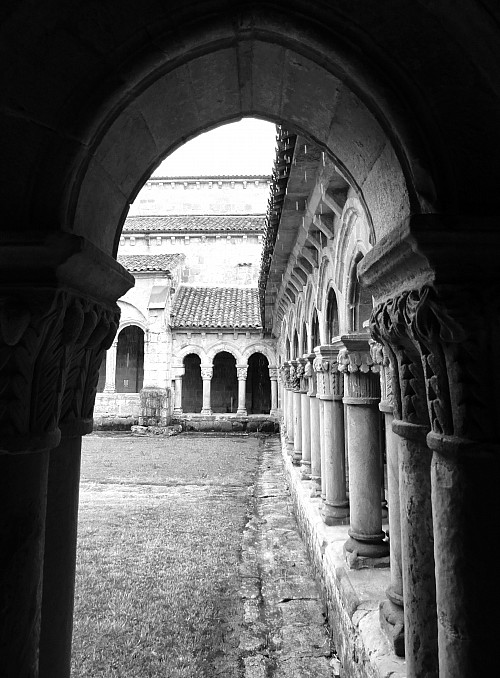 Claustro de la Colegiata de Santa Juliana (Santillana del Mar)