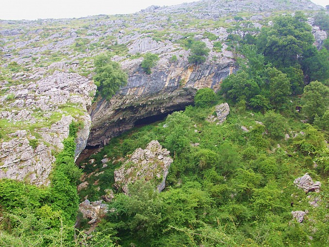 Cuevas de Dima