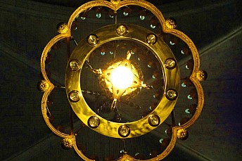 Lámpara de la iglesia del Castillo de Javier