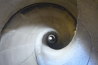 Escalera de caracol de la iglesia de Sta María (Cazorla)