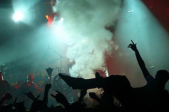 Crowd surfing