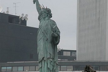 Estatua de la Libertad (París)