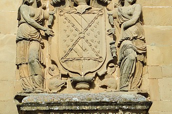 Detalle de escudo en la Sacra Capilla de El Salvador, en Úbeda
