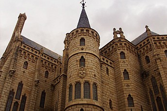 Palacio episcopal de Astorga (León)