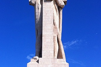 Monumento a Colón, en Huelva
