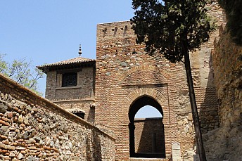Torre de la Bóveda Vaída en la alcazaba de Málaga.