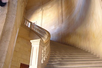 Escalera monumental