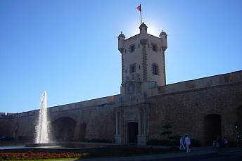 Puerta de tierra (Cádiz)